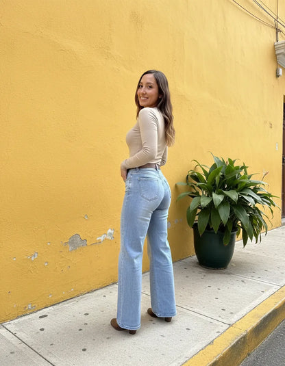 Jean Wide Leg Celeste Tiro Alto Elasticado Con Cinturón